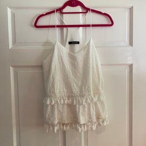 Tucker Buck sugar lips white top